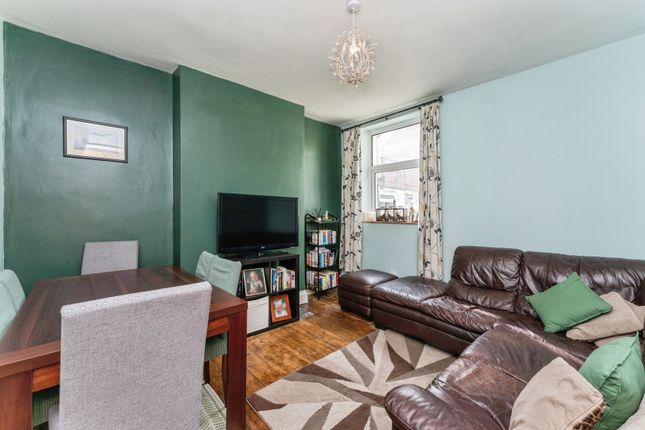 8, Marine Road, Prestatyn photo 4