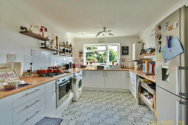 Thumbnail Flat for sale in Cowdray Park Road, Bexhill On Sea, East Sussex