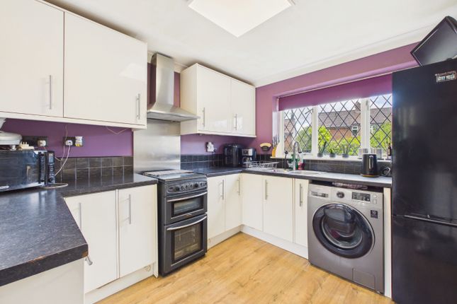 28, King Charles Close, East Riding Of Yorkshire photo 3