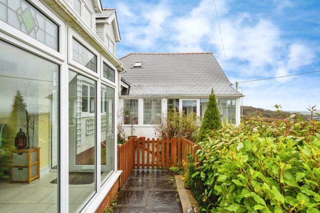60, Carmarthen Road, Pontarddulais photo 3