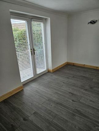 10, Ashley Avenue, Corby photo 4