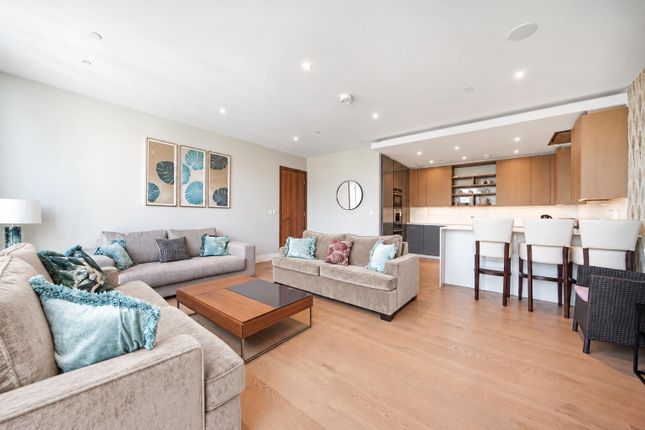 Juniper Drive, London photo 3