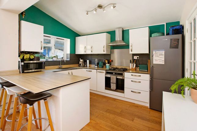 13 Pools Weir, Newton Abbot photo 4