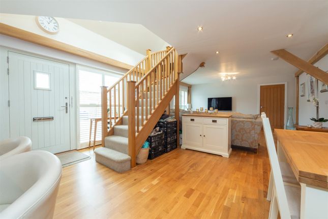 Hardinge Place Toddington Dunstable Lu5 3 Bedroom Barn Conversion Hardinge Place Toddington Dunstable Lu5 3 Bedroom Barn Conversion For 47712260 Primelocation