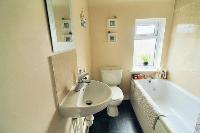 8, Gloucester Avenue, Nottingham photo 4