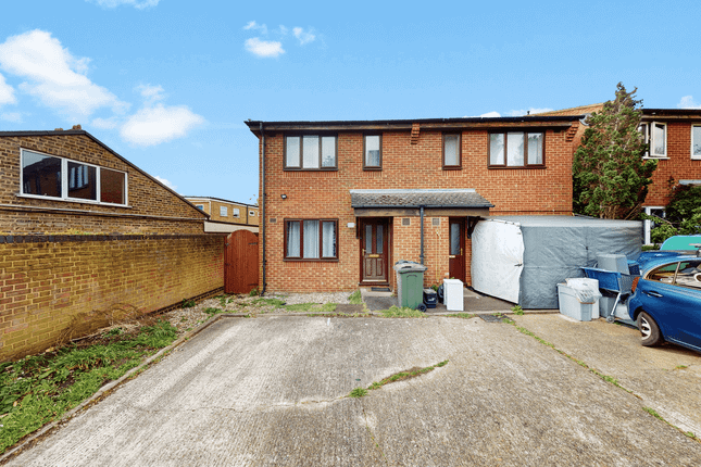 Thumbnail Semi-detached house to rent in Campbell Close, London