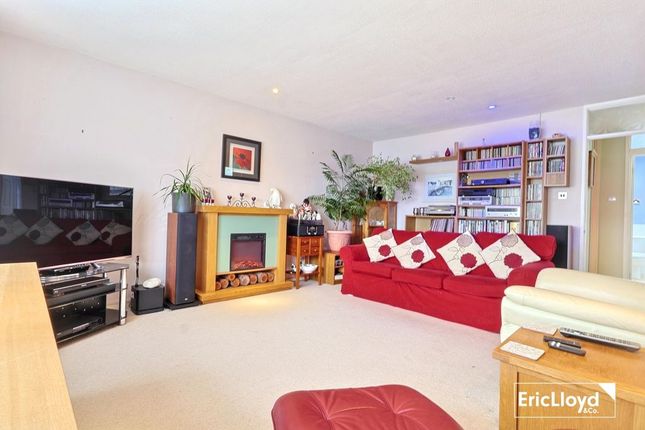 54, Summercourt Way, Brixham photo 4