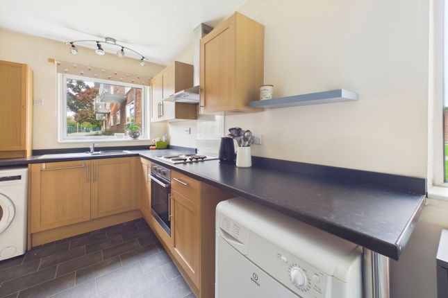 Flat 1, Glover House Derwent Crescent, Nottingham photo 3