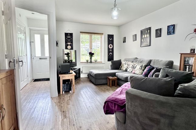 94, Round Ring Gardens, Penryn photo 4