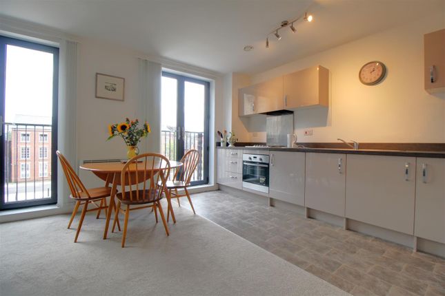 Flat for sale in Friars Orchard, Gloucester