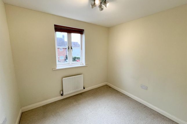 Flat to rent in Field Close, Sturminster Newton