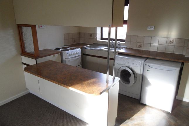 Thumbnail Flat to rent in Rogerstone Avenue, Penkhull, Stoke-On-Trent