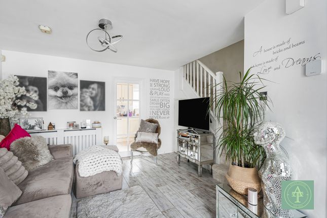 20 Laidlaw Drive, London photo 2