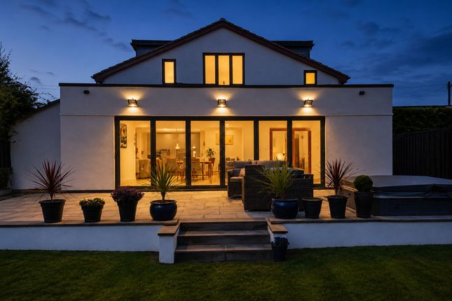 12 Pool Hey Lane, Southport photo 4