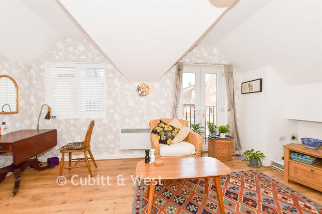 Pledges Yard, Falkland Road, Dorking photo 3