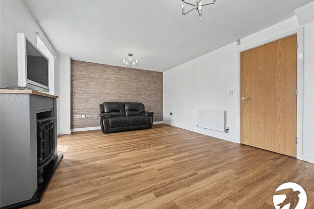6, Poole Close, Rochester photo 3