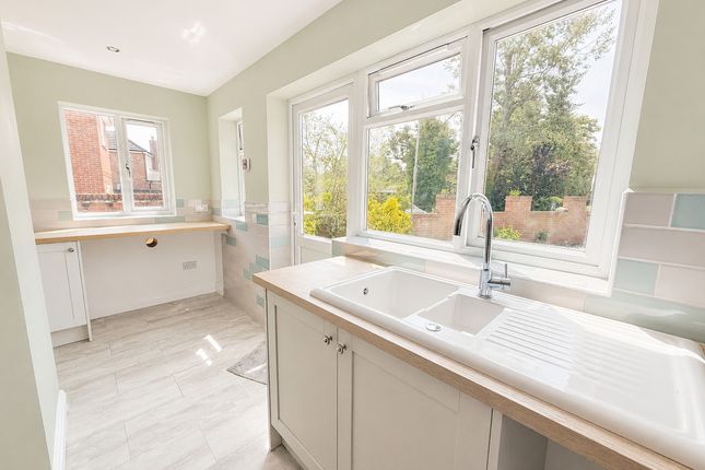 147, Cheney Manor Road, Swindon photo 4