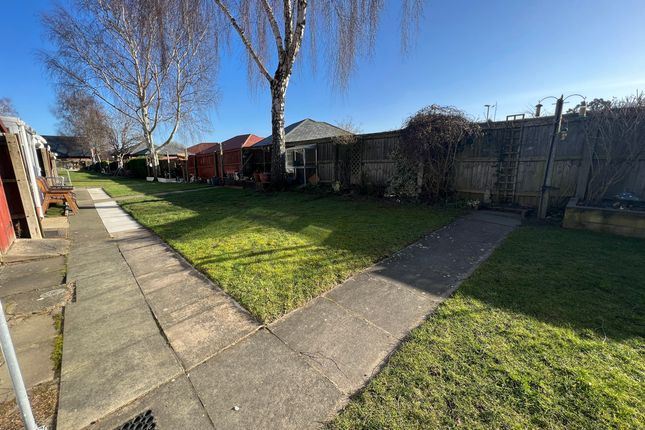 Pennine Close Mansfield Woodhouse Mansfield NG19 2 Bedroom Bungalow pennine-close-mansfield-woodhouse-mansfield-ng19-2-bedroom-bungalow