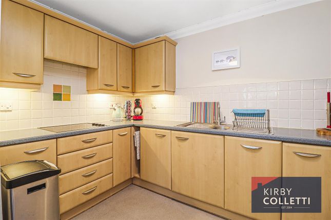 2 Esdaile Hall, Esdaile Lane, Hoddesdon photo 4