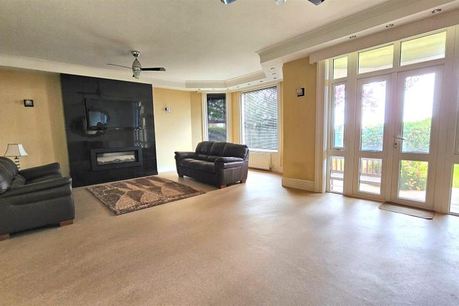 2, Marine Parade, Gorleston photo 3
