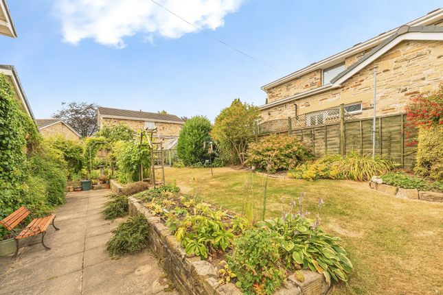 2, Larchdale, Huddersfield photo 2