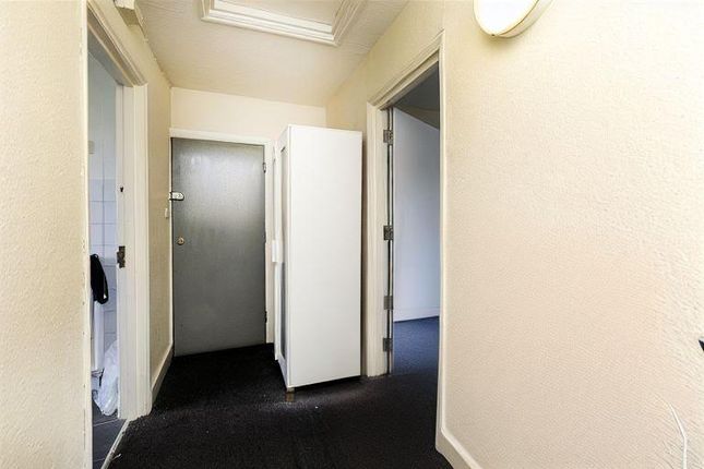 Flat 9, 56-58, Crowndale Road, London photo 4