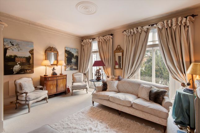Flat for sale in Cliveden Place, Belgravia, London