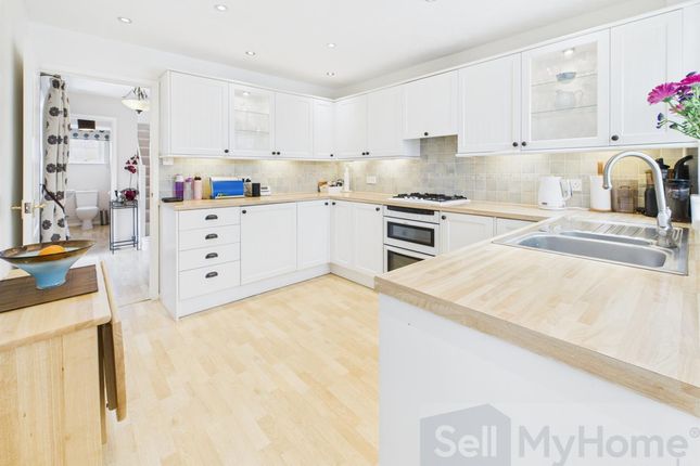 69 Wentwood View, Caldicot photo 4