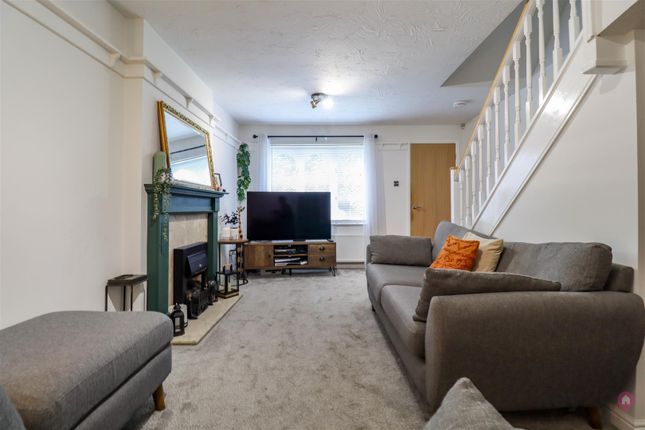 12, Fanshaw Avenue, Sheffield photo 4