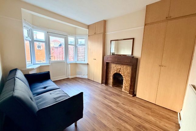 271, Ealing Road, Wembley photo 2