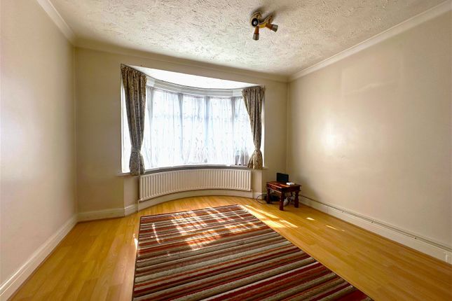 Terraced house to rent in Bourne Avenue, Hayes