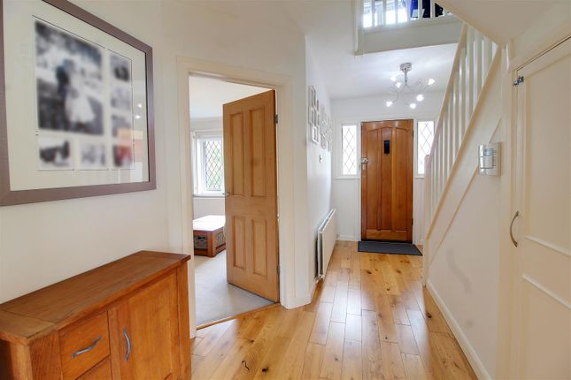 51, Bradmore Way, Brookmans Park photo 3
