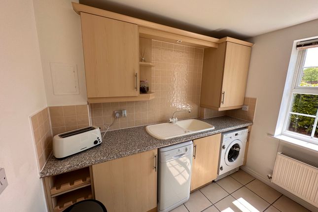 25, WIGSTON photo 5