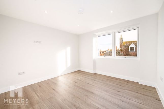 Flat for sale in Town Centre, Ringwood