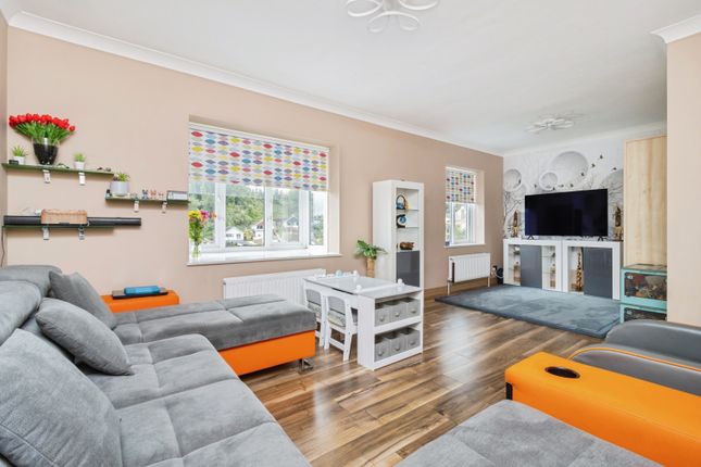 116, Penwill Way, Paignton photo 4