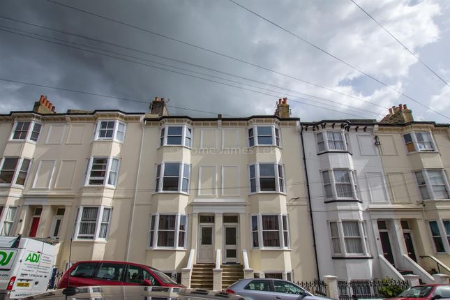 Terraced house to rent in Buckingham Street, Brighton