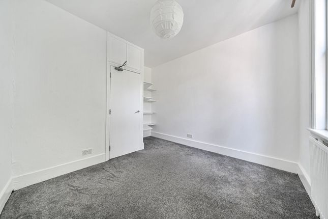 First Floor Rear Room, 1A, Marischal Road, London photo 4