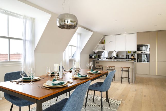2 bed flat for sale in Whetstone Square, 1060 High Road, London N20