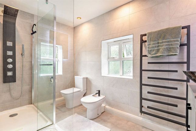 Bed One En-Suite