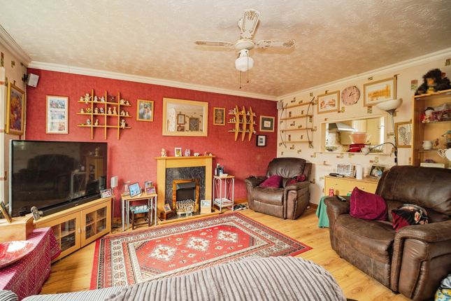 56, Mount Skippet Way, Dorchester photo 3