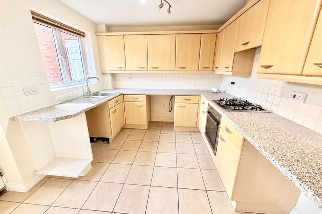 28, Racemeadow Crescent, Dudley photo 4