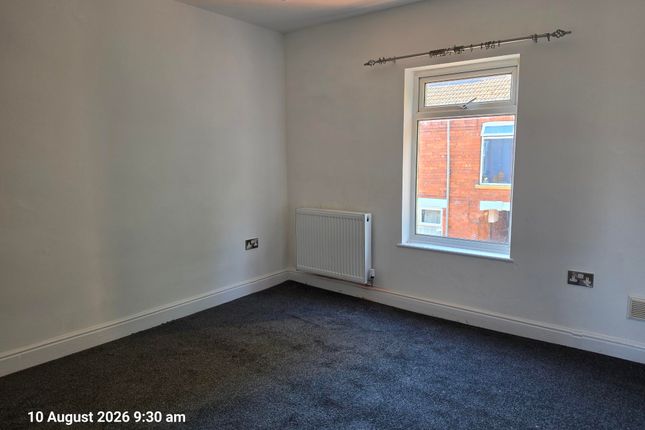 37, Russell Street, Lincoln photo 5