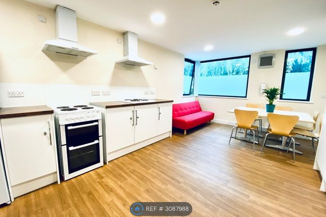 Warwick New Road, Leamington Spa photo 4