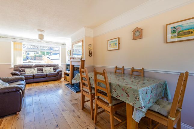 15, King Wood Close, Cardiff photo 3