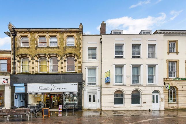 Studio flat on Flat 5, 24A, High Street, Andover, £900/mo