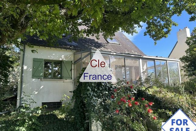 Detached house for sale in Locoal-Mendon, Bretagne, 56550, France