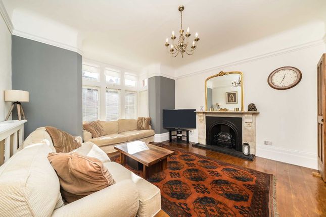 87, Barrow Road, London photo 5
