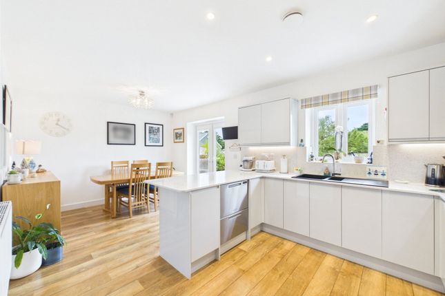 8, Starling Close, Camelford photo 4