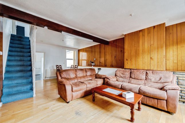 55, Beatrice Street, Wiltshire photo 3