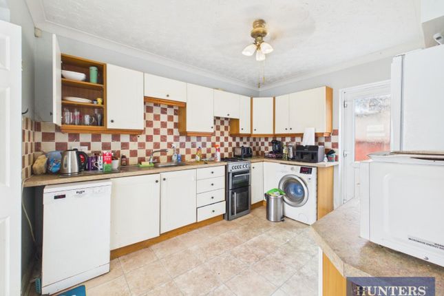 12, Leighton Close, Scarborough photo 3